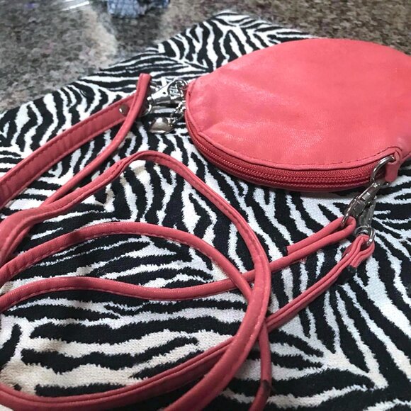 3/$30 or FREE with Purchase over$40 Cute Rose Crossbody Faux Leather Purse - Picture 9 of 10